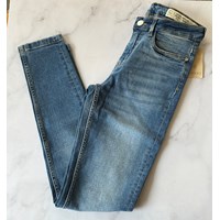 شلوار جین سوپر اسکینی فیت