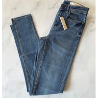 شلوار جین سوپر اسکینی فیت