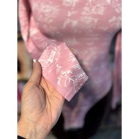 بادی طرح نخل یقه دلبری برند Prettylittlething