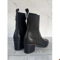 نیم‌بوت زنانه چرم طبیعی برند ESMARA
