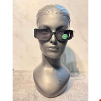 عینک آفتابی مستطیلی مشکی beeline GmbH