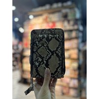 کیف گوشی طرح پوست ماری