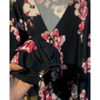شومیز جلو گره ای طرح گل 
