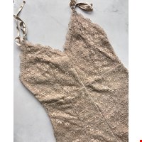بادی دانتل پشت توری برند BODY