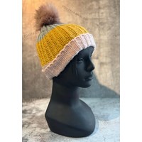 کلاه منگوله دار