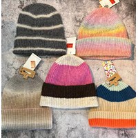 کلاه بافت راه راه 