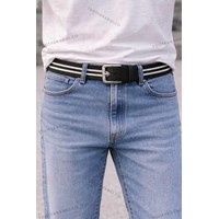 کمربند خط دار