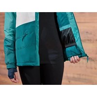 کاپشن سبز سفید