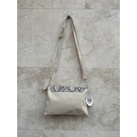 کیف کرم طرح پوست ماری