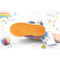 کتونی بچگانه