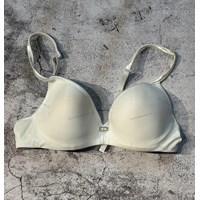 سوتین فنردار طرح نگین