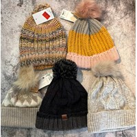 کلاه منگوله دار